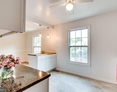 5408 Brixham Court - Photo Thumbnail 11