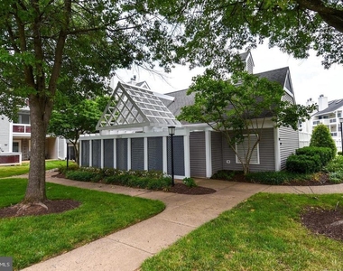 4056 Grays Pointe Court - Photo Thumbnail 35