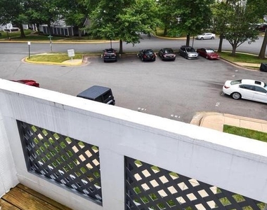4056 Grays Pointe Court - Photo Thumbnail 21