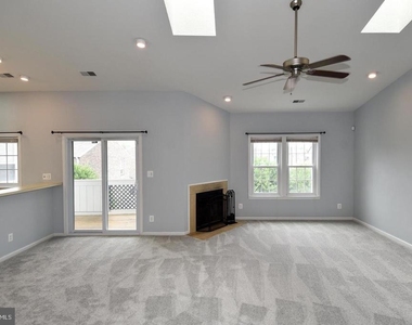 4056 Grays Pointe Court - Photo Thumbnail 30
