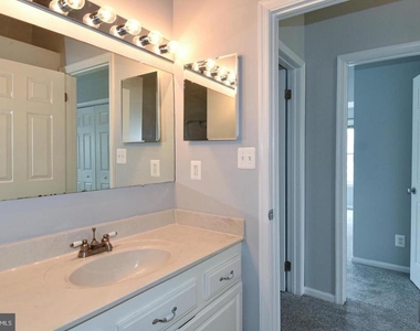 4056 Grays Pointe Court - Photo Thumbnail 16