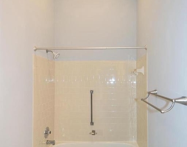 4056 Grays Pointe Court - Photo Thumbnail 15