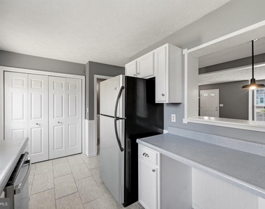 112 Chatham Square - Photo Thumbnail 11