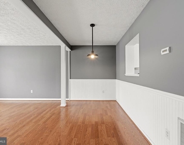 112 Chatham Square - Photo Thumbnail 8