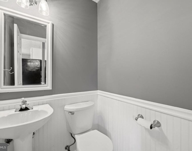 112 Chatham Square - Photo Thumbnail 12