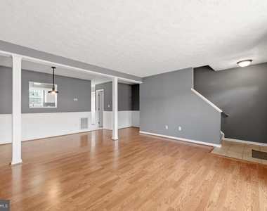 112 Chatham Square - Photo Thumbnail 6