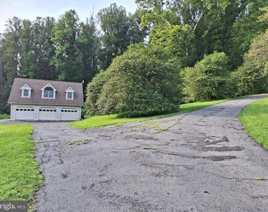 9078 Garage Apt Knoll Run Lane - Photo Thumbnail 14