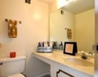 5500 Holmes Run Parkway - Photo Thumbnail 12