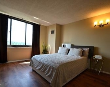 5500 Holmes Run Parkway - Photo Thumbnail 11