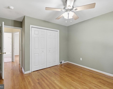 627 N Alfred Street N - Photo Thumbnail 18