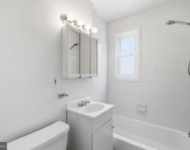627 N Alfred Street N - Photo Thumbnail 14