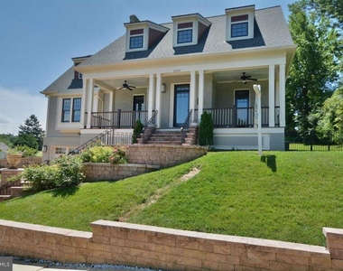 5010 Williamsburg Boulevard - Photo Thumbnail 27
