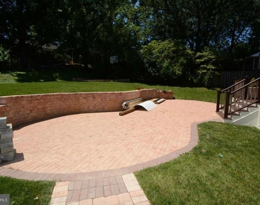 5010 Williamsburg Boulevard - Photo Thumbnail 23