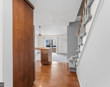 76 N Bedford Street - Photo Thumbnail 11