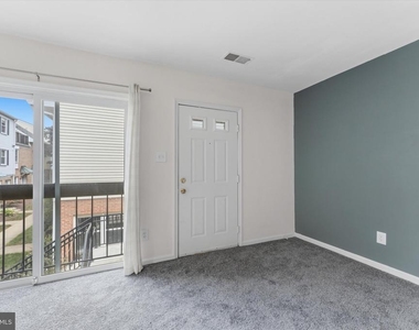 76 N Bedford Street - Photo Thumbnail 2