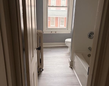 424 Smith Street - Photo Thumbnail 4