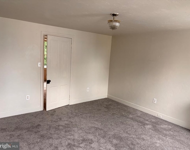 424 Smith Street - Photo Thumbnail 2