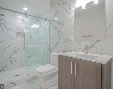 1201 N Taylor Street - Photo Thumbnail 17