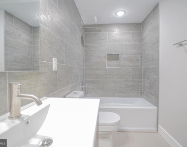 1201 N Taylor Street - Photo Thumbnail 24