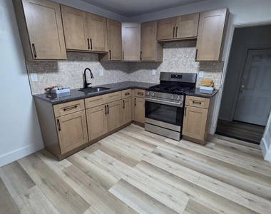 4228 N Fairhill Street - Photo Thumbnail 13