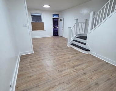 4228 N Fairhill Street - Photo Thumbnail 4