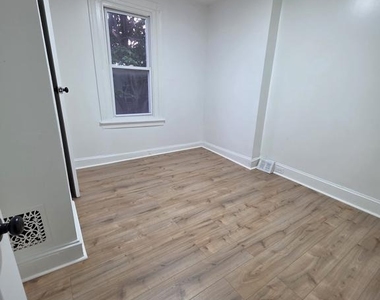 4228 N Fairhill Street - Photo Thumbnail 10