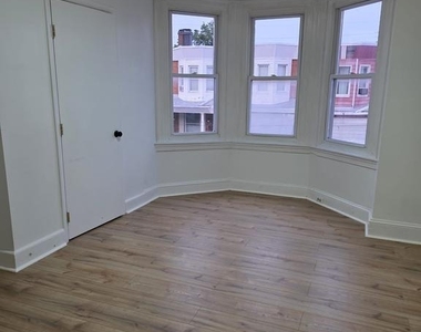 4228 N Fairhill Street - Photo Thumbnail 5