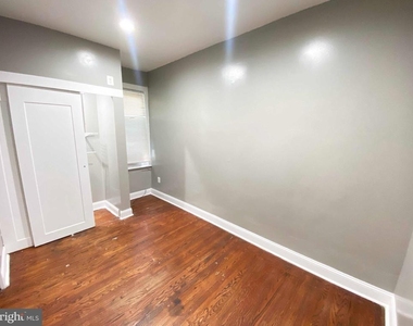 819 E Allegheny Avenue - Photo Thumbnail 2