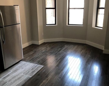 5101 N 12th Street - Photo Thumbnail 3