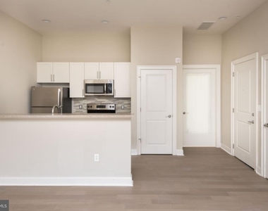 235 N Columbus Boulevard - Photo Thumbnail 44