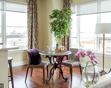 235 N Columbus Boulevard - Photo Thumbnail 45