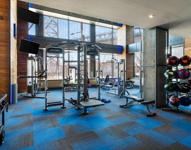 235 N Columbus Boulevard - Photo Thumbnail 22