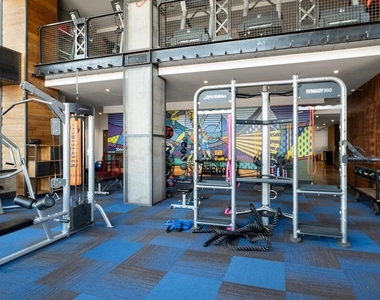 235 N Columbus Boulevard - Photo Thumbnail 21