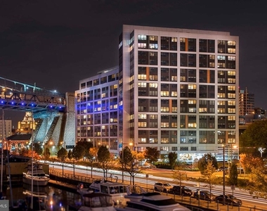 235 N Columbus Boulevard - Photo Thumbnail 31