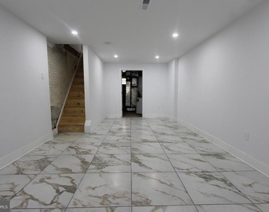 103 E Coulter Street - Photo Thumbnail 21