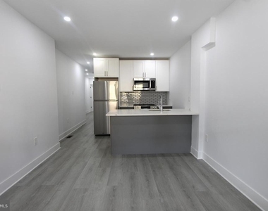 103 E Coulter Street - Photo Thumbnail 1