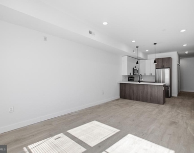 2346 N 16th Street - Photo Thumbnail 4
