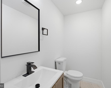 2346 N 16th Street - Photo Thumbnail 6