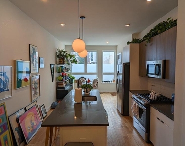 2010 Amber Street - Photo Thumbnail 2