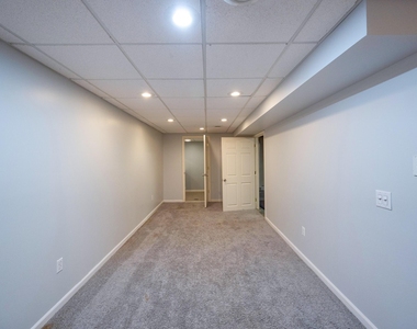 7798 Greene Farm Drive - Photo Thumbnail 43