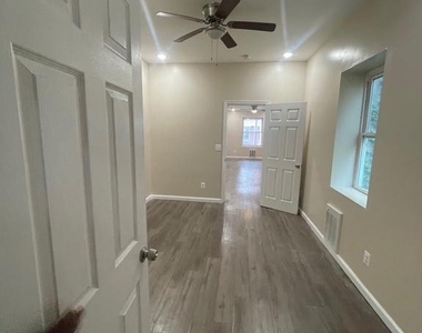 5264 Delancey Street - Photo Thumbnail 3