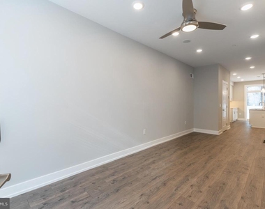 143 W Huntingdon Street - Photo Thumbnail 5