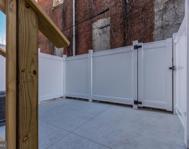 143 W Huntingdon Street - Photo Thumbnail 18