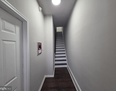 509 E Washington Lane - Photo Thumbnail 2