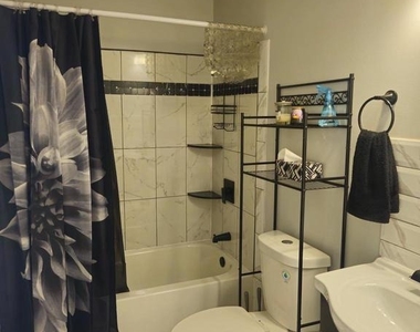 218 E Price Street - Photo Thumbnail 15