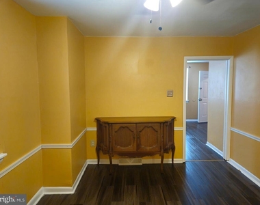 218 E Price Street - Photo Thumbnail 11