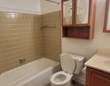22720 Stair Drive - Photo Thumbnail 8