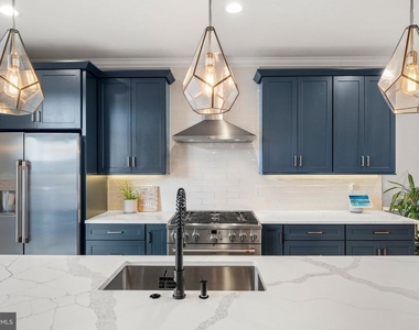 330 Wright Street - Photo Thumbnail 6