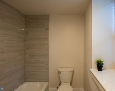 6649 Blakemore Street - Photo Thumbnail 3