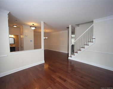 9506 Dellbrook Court - Photo Thumbnail 5